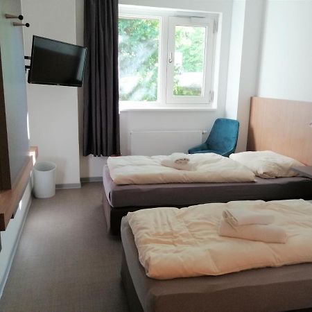Gastehaus An Der Messe Hotel Hamburg-Harburg Buitenkant foto