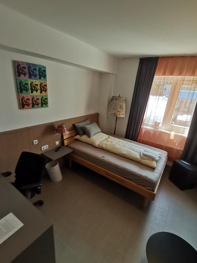Gastehaus An Der Messe Hotel Hamburg-Harburg Buitenkant foto